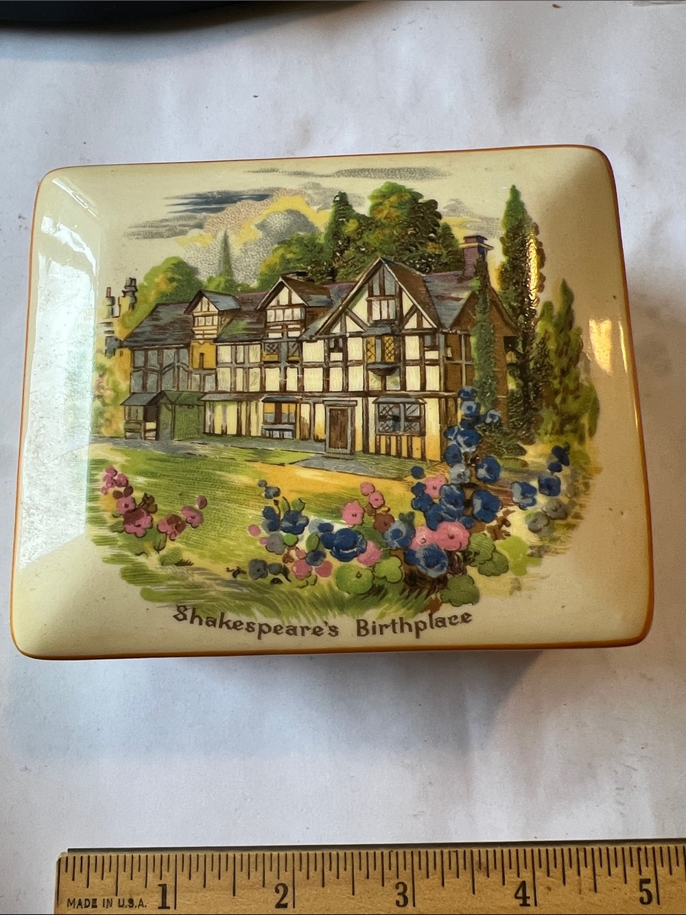 Staffordshire England Shakespeare Royal Winton trinket box